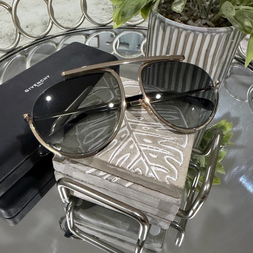 Givenchy Pilot Sunglasses - Gold trim